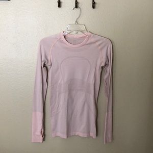 Light pink Lululemon run swiftly long sleeve sz 4